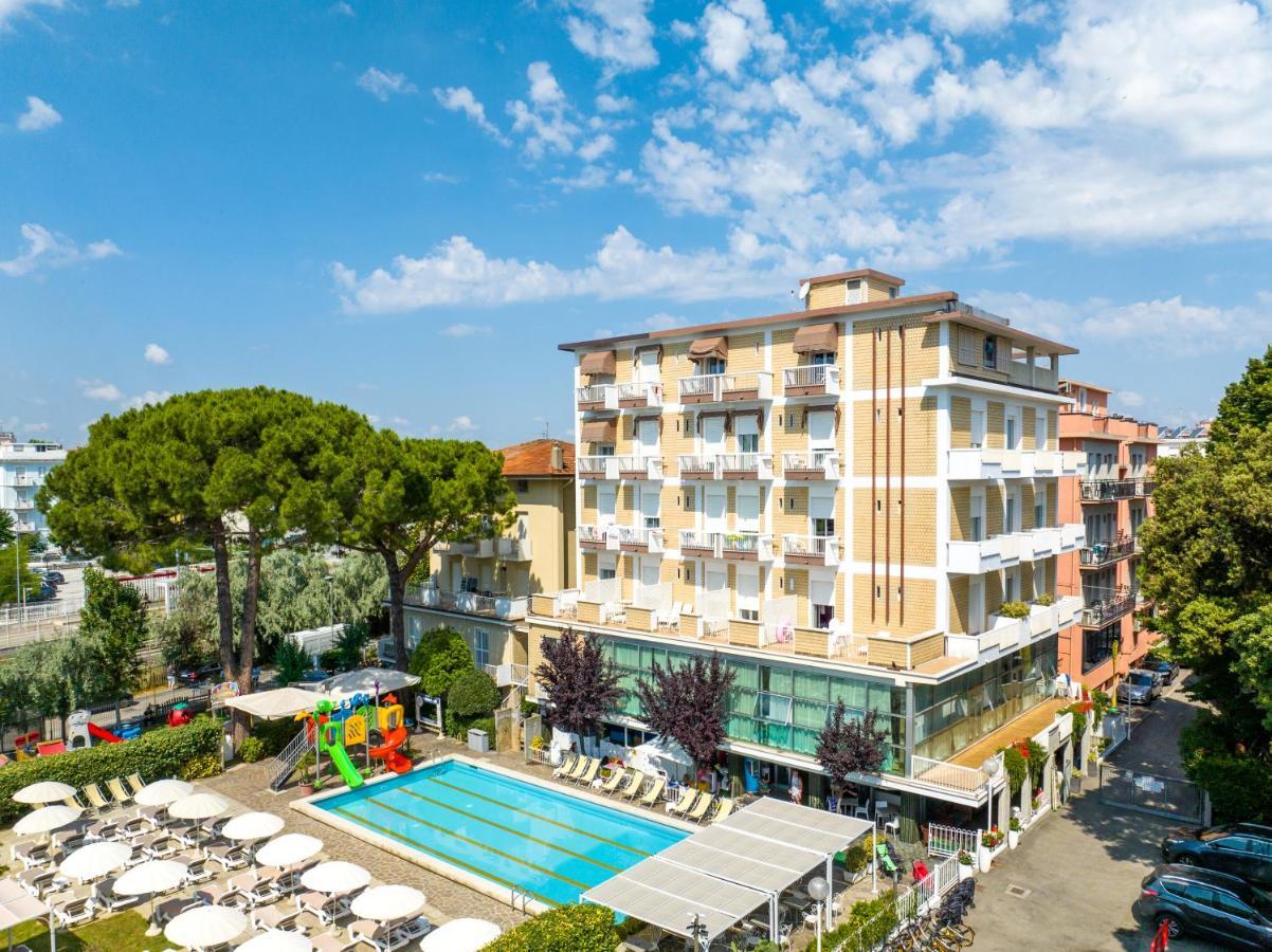 Lotus Hotel All Inclusive & Spiaggia Rimini Eksteriør bilde
