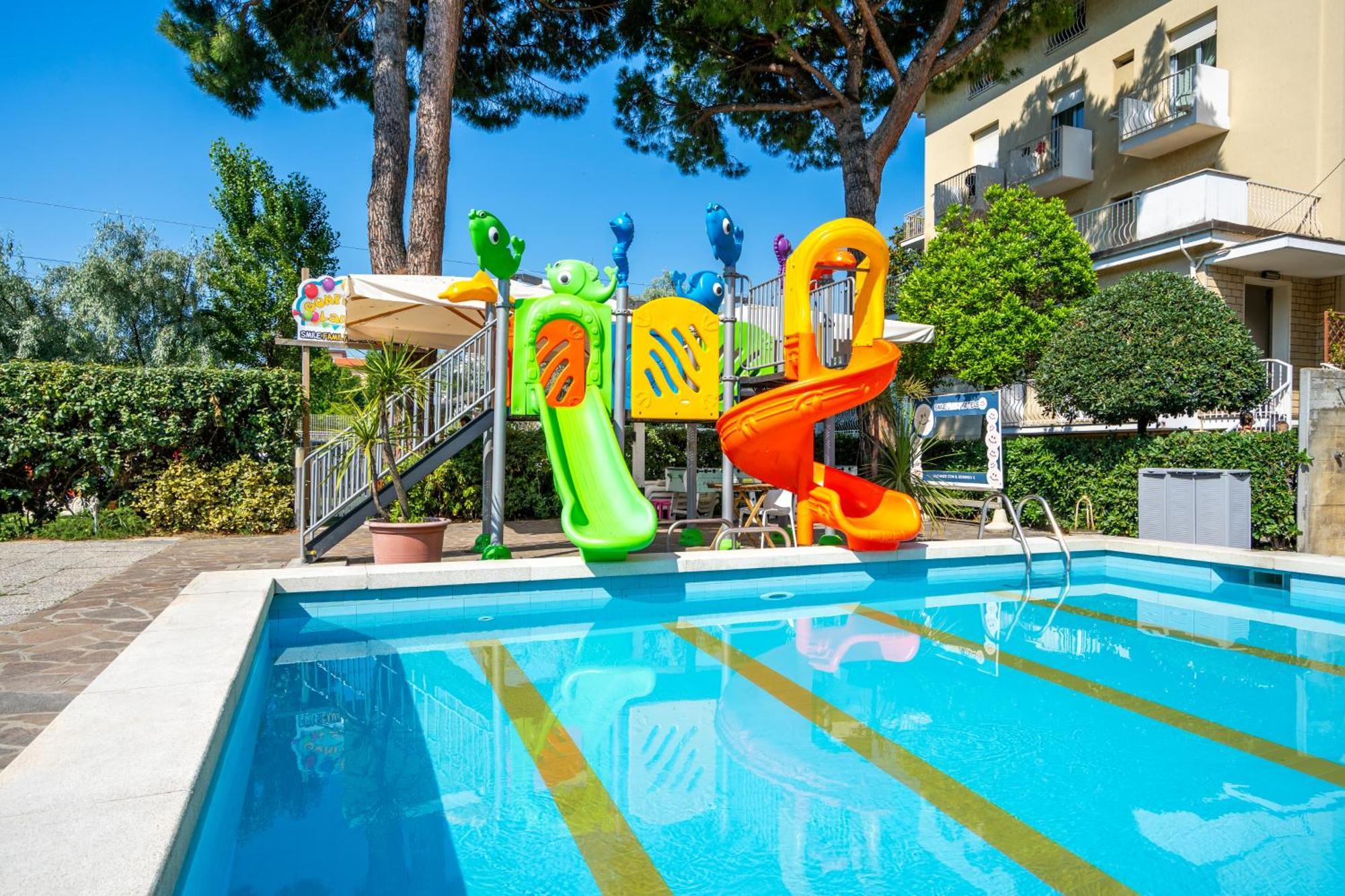 Lotus Hotel All Inclusive & Spiaggia Rimini Eksteriør bilde