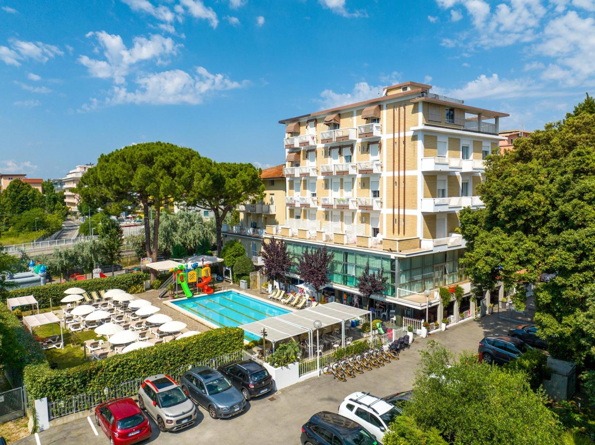 Lotus Hotel All Inclusive & Spiaggia Rimini Eksteriør bilde