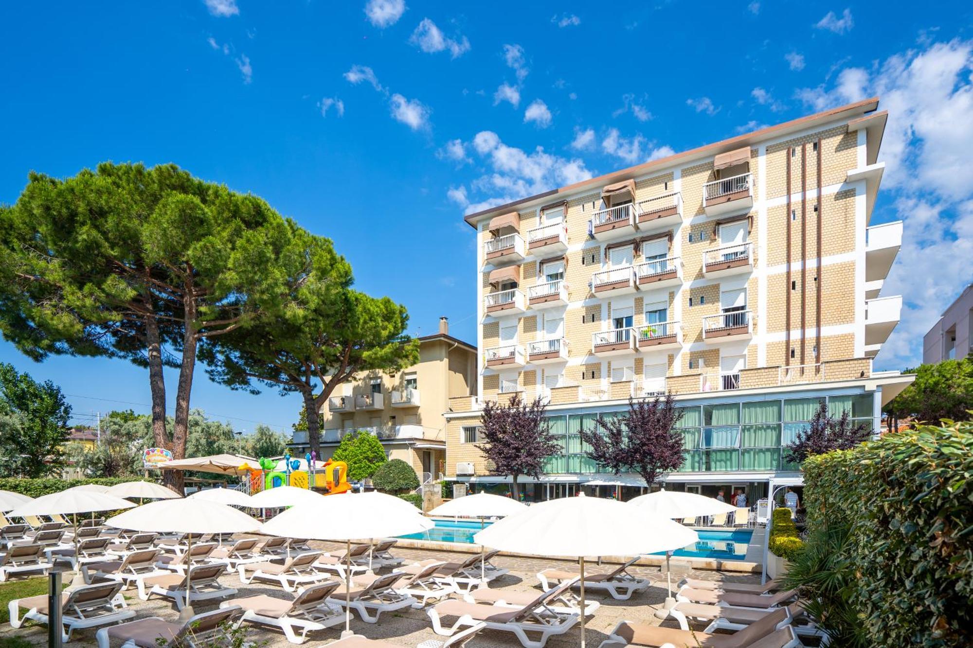 Lotus Hotel All Inclusive & Spiaggia Rimini Eksteriør bilde