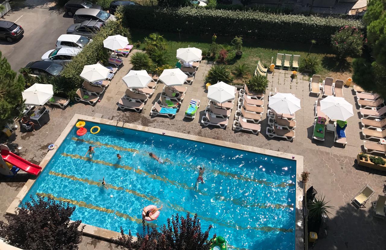 Lotus Hotel All Inclusive & Spiaggia Rimini Eksteriør bilde
